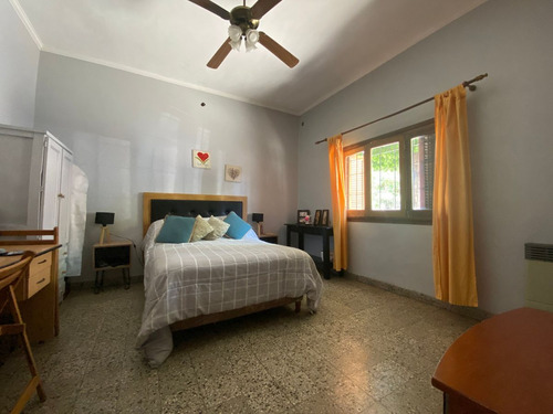 Casa En Venta 3 Amb, Benito Juarez, El Palomar