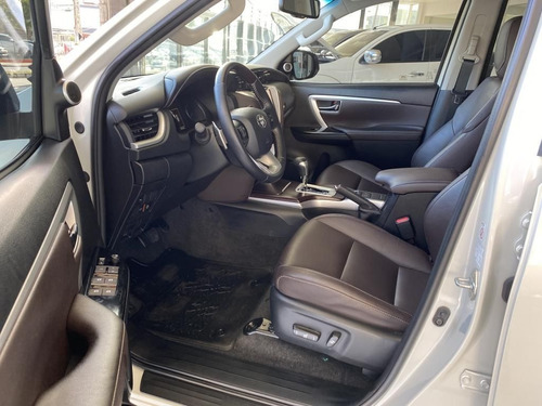 Imagem 8 de 12 de Hilux Sw4 Srx 4x4 2.8 Tdi 16v Dies. Aut.