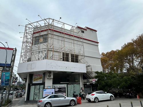 Local En Venta Sobre Avenida Libertador Vicente López