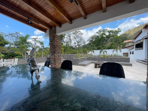 Exclusiva Casa Remodelada Con Piscina, Sauna, Area De Jardin, Estacionamiento 12 Vehiculos Casilla Vigilancia A Estrenar Concepto Moderno Exclusiva Zona Privada Palmarito Estef 24-15119