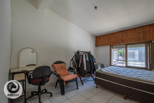 Ph En Lomas Del Mirador, 3 Ambientes, 2 Habitaciones, 1 Baño, Patio, Cuarto De Guardado