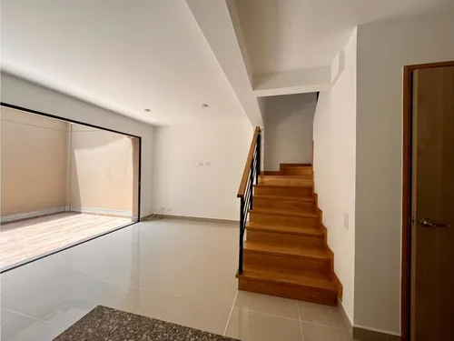 Casa Duplex En Arriendo En Unidad Abierta, A 2 Cuadras Del Parque De San Antonio