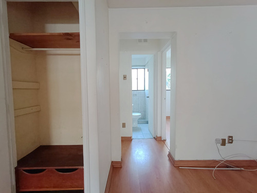 Departamento Primer Piso Con Patio - Providencia