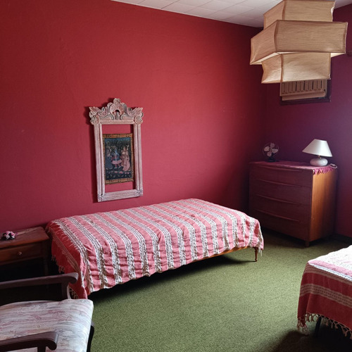 Se Vende Casa En La Calle Junin De Anaco, Con Un Amplio Terreno De 1693 Metros Cuadrados. (a.p)