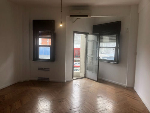 Imagen 6 de 30 de Apartamento En Venta En Montevideo. Excelente Punto! 18 De Julio Y Roxlo