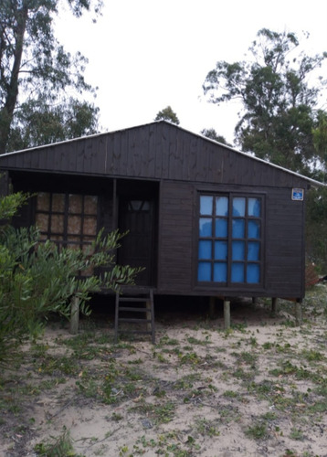 Cabaña En La Esmeralda Rocha