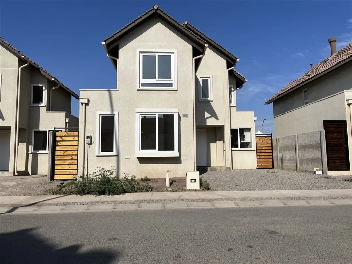 Imagen 1 de 28 de Casa En Venta De 3 Dorm. 3 Baños 1 Estar En Padre Hurtado