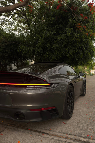 Porsche 911 3.0 Carrera 4 GTS
