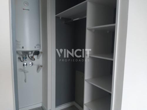 Departamento De 1d + E + B / 50%dcto/ La Cisterna
