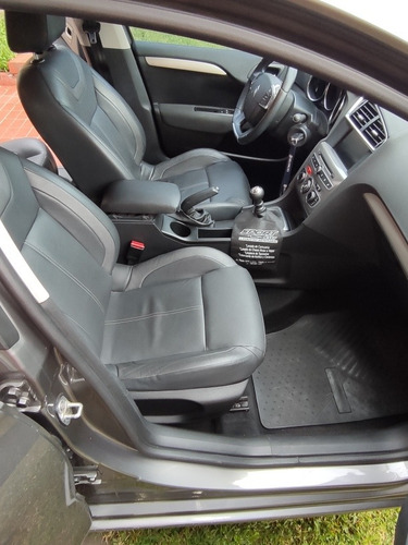 Citroën C4 Lounge 2016 1.6 Hdi 115 Feel Pack