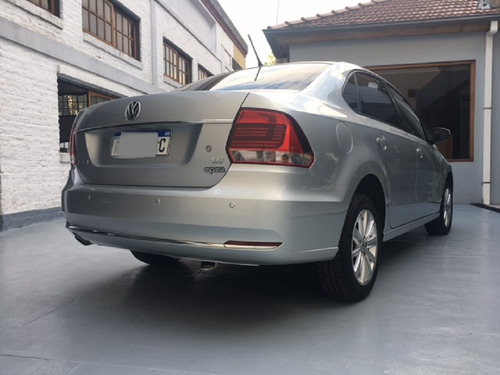 Volkswagen Polo Confortline 1.6ml/16 Tiptronic-2017 Expoeste
