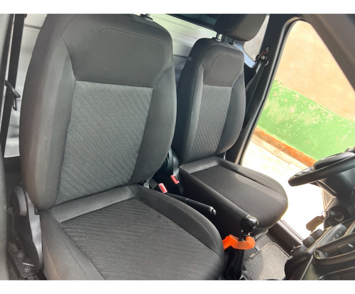 Fiat Strada 1.4 Endurance Cab. Plus Flex 2p