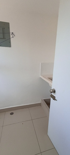 Imagen 24 de 25 de Amplio Apartamento Con Terraza