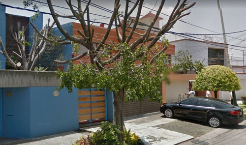 Casa De Adjudicación Bancaria En Venta Ubicada En Cto. Juristas, Cd. Satélite, Naucalpan De Juárez, Edo. Mex. Cmr.