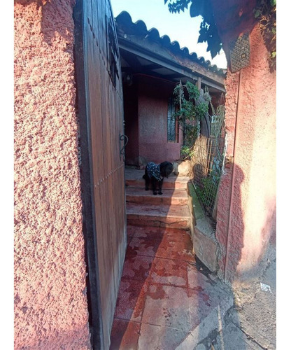 Casa En Venta De 2 Dorm. En La Florida Dos Locales Comercial