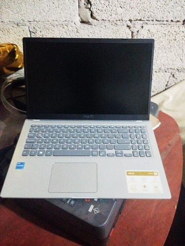 Asus Vivobook X1500e, Intel Core I3, 8gb Ram, 512gb Ssd, Fhd (Usado)
