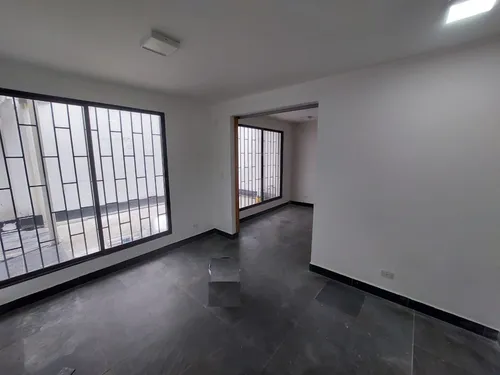 Arriendo Local En Patio Bonito