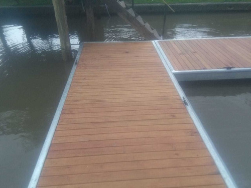 Imagen 4 de 5 de Muelles. Deck. Marinas Flotantes. Pergolas. Estacadas.