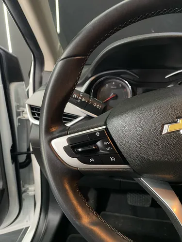 Chevrolet Onix 1.0T Premier Sedan At