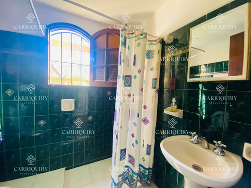 Casa En Venta En Manantiales