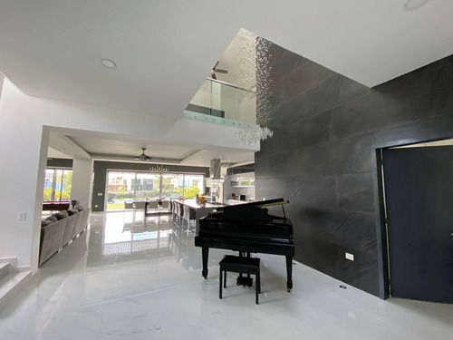 Imagen 7 de 30 de Casa En Venta En Lagos Del Sol Cancun