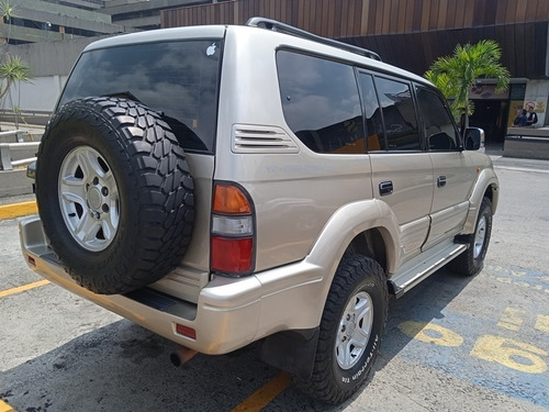 Imagen 6 de 13 de Toyota Prado