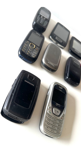 Vintage Colección Antiguos Teléfonos Retro Celulares Lote Negro (Usado)