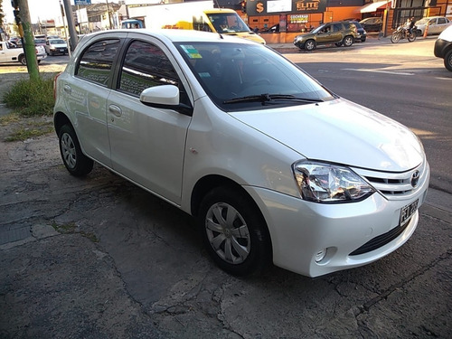 Toyota Etios 1.5 Xs 2016 5 Puertas Nafta 44592577