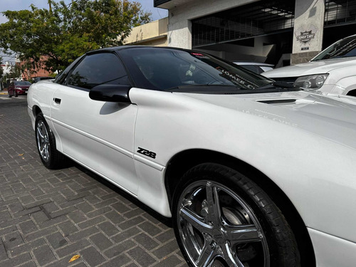 Imagen 3 de 21 de Chevrolet Camaro Z28 Tip Top 1995