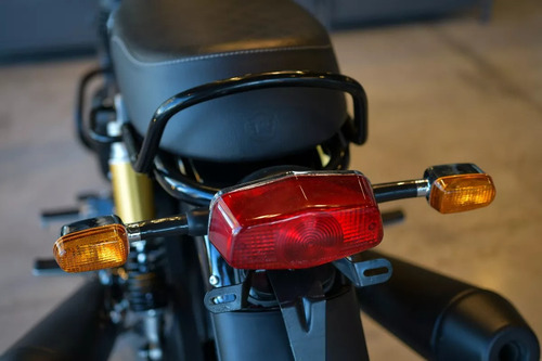 Interceptor 650 - Black Ray Negra - Financiada