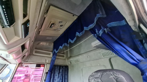 Imagem 7 de 15 de Iveco Stralis 460 6x2 2010