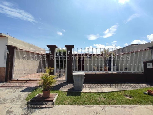 Impecable Casa En Venta Urb Corinsa Colonial Gjg 24-7487