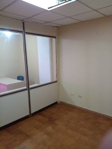 Imagen 7 de 13 de En Venta/alquiler Local Comercial Ubicado En El Centro Comercial 5 De Julio Ve03-583pj-csol