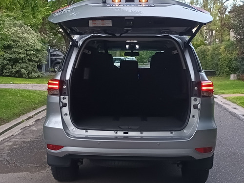 Imagen 5 de 15 de Toyota Sw4 2019 2.8 Srx 177cv 4x4 7as At