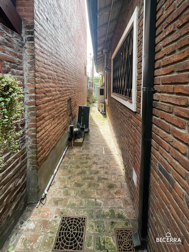 Chalet En Venta En Barrio Inglés - Hurlingham