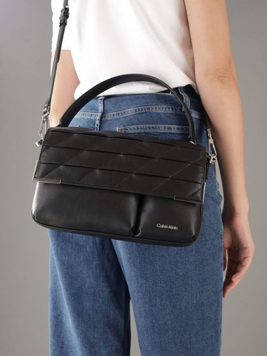 Bolsa Negra Crossbody Calvin Klein Con Logo De Mujer