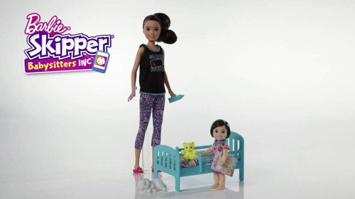 Barbie Juego Hora De Comer |pelo Morado Vestido Rosa