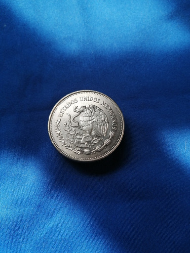 Imagen 2 de 3 de Moneda De $200 Copa Mundial De Fútbol 1986, Con Error