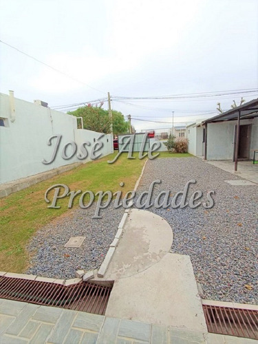 En Venta Salón Para Eventos, Se Encuentra Ubicado En El General, Colonia Del Sacramento
