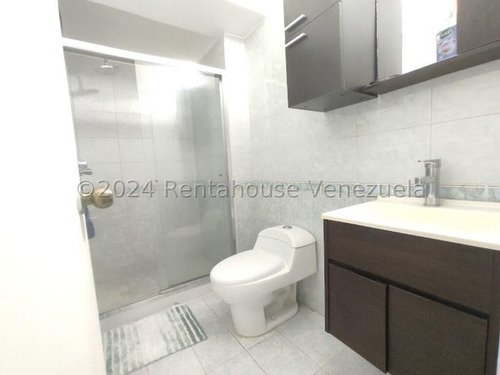 Apartamento Tipo Club En Venta En La Boyera Iq25-4550