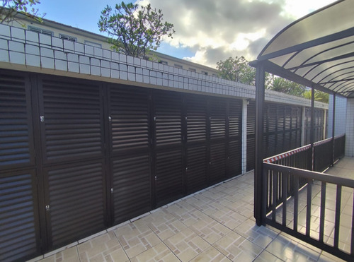 Mobiliado - 1 Dormitório Sacada Envidraçada- Prédio Com Elevador E Piscina