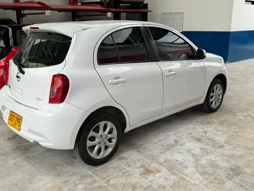 Nissan March Sense Aut