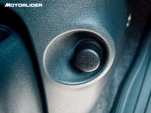 Imagen 15 de 25 de Nissan March Advance 1.6 Extra Full | Permuta / Financia