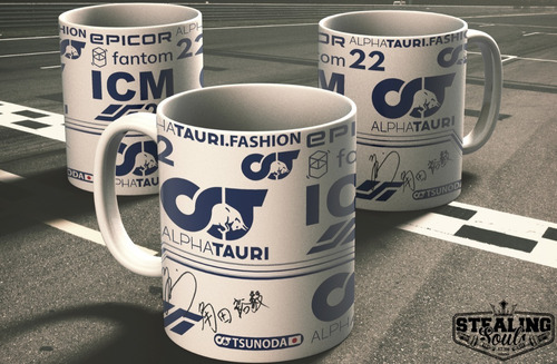 Imagen 2 de 3 de Taza Fierrera - Yuki Tsunoda #02 | Alpha Tauri / Formula 1