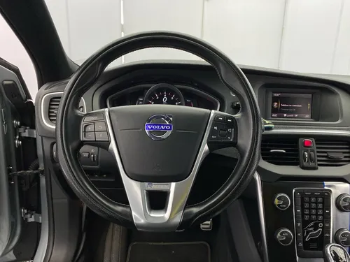 Volvo V40 1.6 T4 R-design