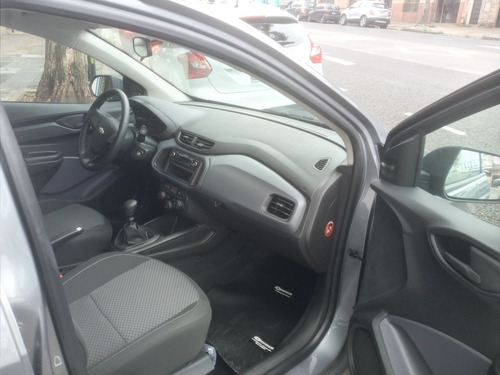 Imagen 6 de 12 de Chevrolet Onix Plus Joy 2020 1.4