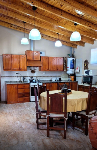 Se Vende Casa Quinta Amplia, En Zona Cubillos. San Rafael