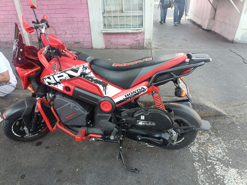 Moto Honda Navi110 Todo En Regla Accesorios De Sobra Todo P