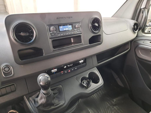 Imagen 6 de 9 de Mercedes-benz Sprinter 2021 311 Cdi Street Furgón 3250 Tn V2
