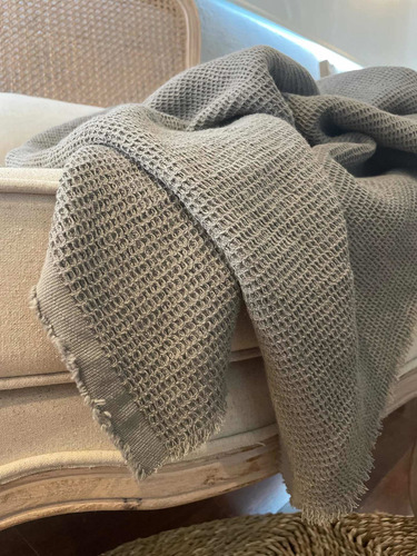 Imagen 5 de 10 de Manta Pie De Cama Greta Wafle De Algodón 180cm